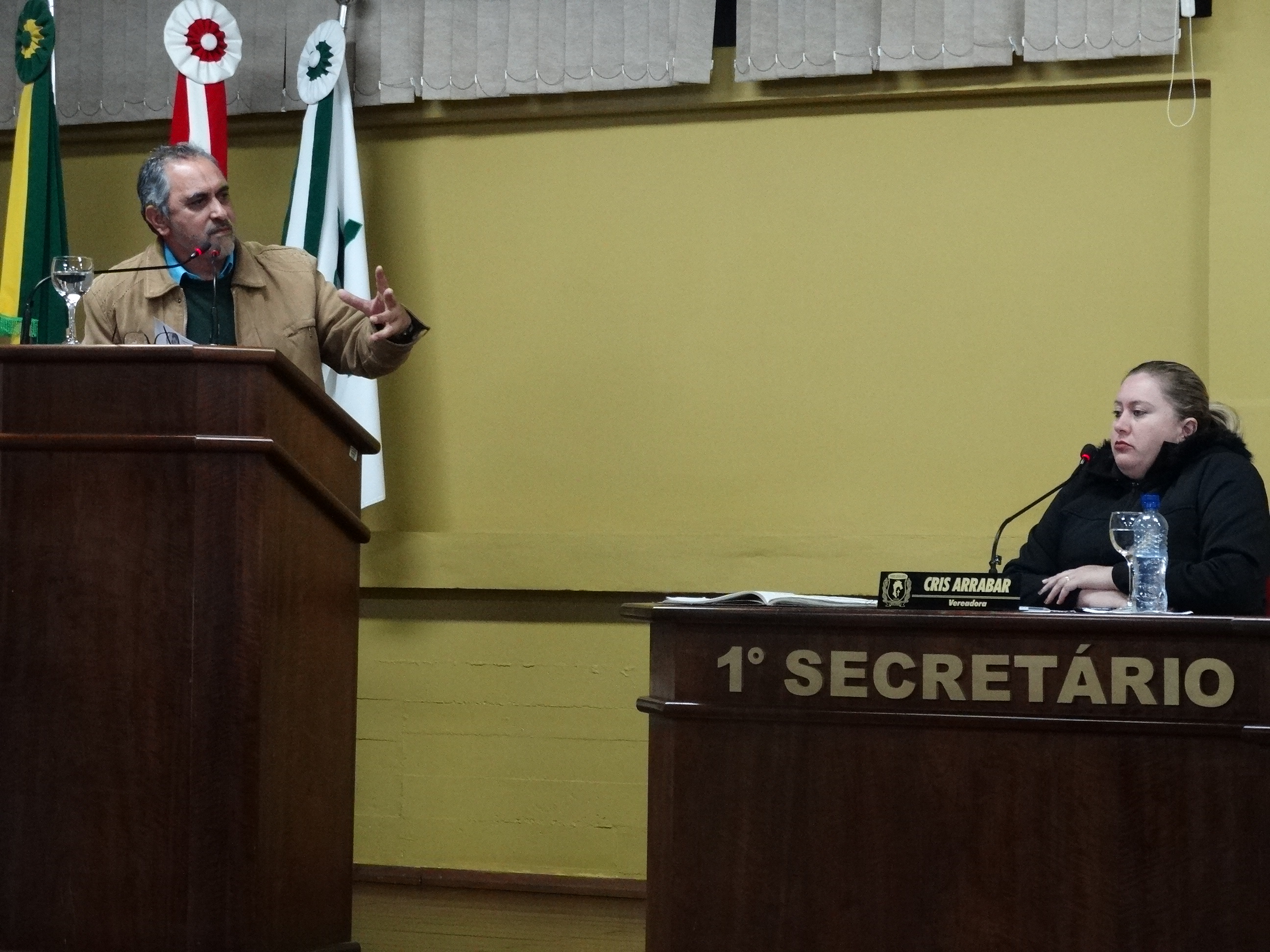 Bancada petista se diz contra a terceirização do trabalho e cobra posição semelhante de senadores