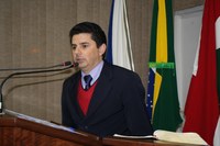 Beto Passos cobra pavimentação asfáltica para o bairro Piedade