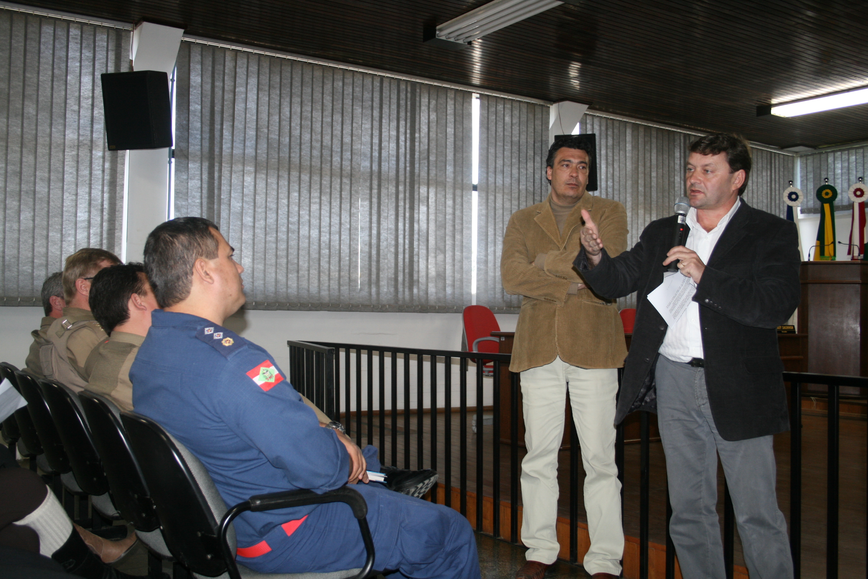 Câmara de Vereadores promove reunião para debater projeto de lei