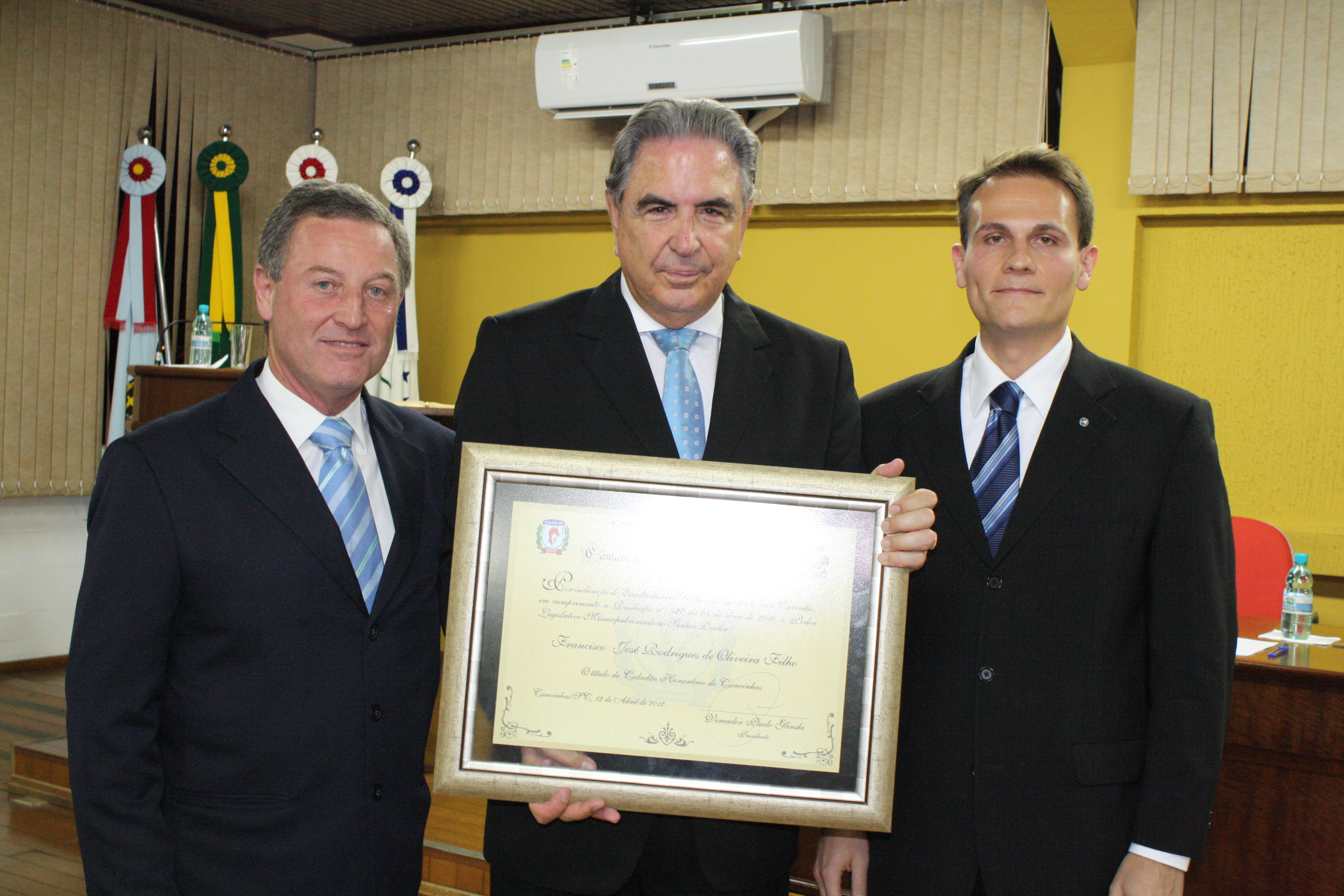 Câmara homenageia ex-desembargador e presidente do Tribunal de Justiça de SC