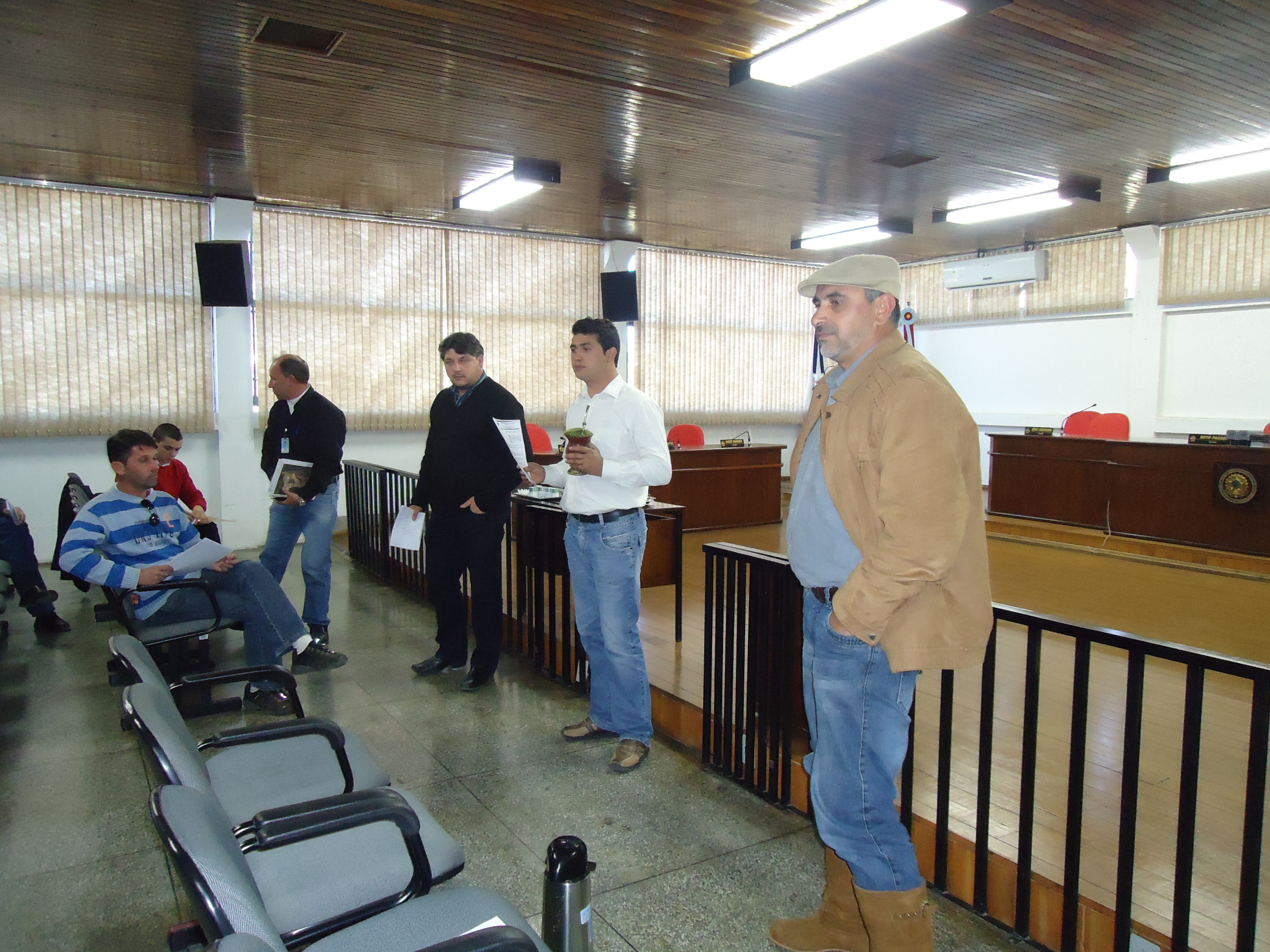 Câmara volta a debater delimitação para o plantio de árvores à beira das estradas