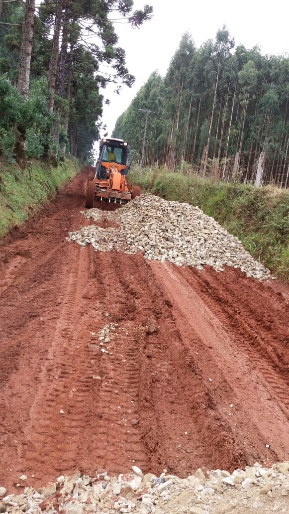 Com revitalizações, desobstruções e outras melhorias, trabalho da Secretaria de Obras se destaca