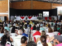 Famílias pré-selecionadas recebem orientações sobre novas casas populares no bairro Piedade