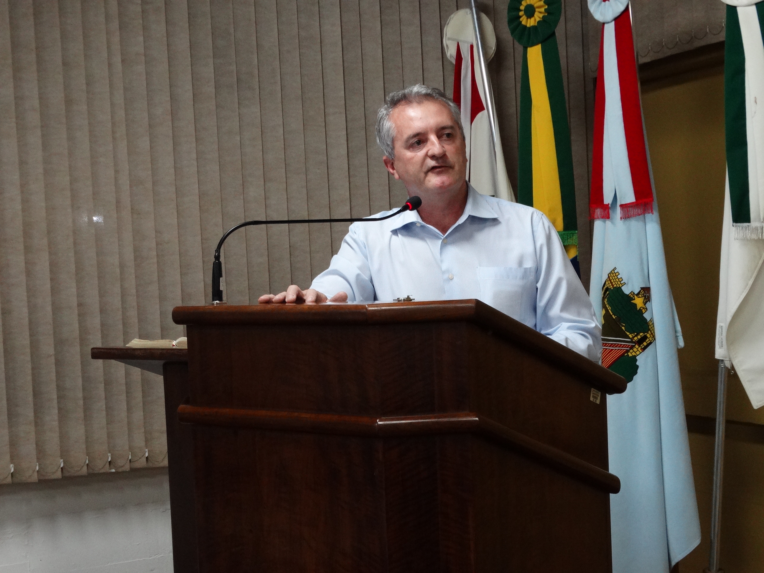 Glinski anuncia mais de R$ 2 milhões para materiais escolares