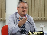 Glinski coloca em xeque a qualidade das obras de reconstrução de ruas e calçadas que receberam a rede de esgoto