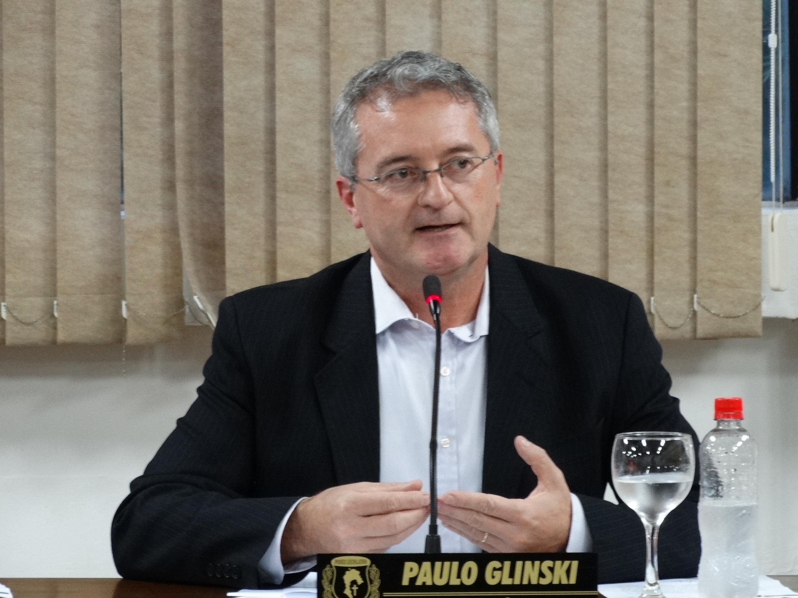 Glinski solicita informações sobre o programa Lar Legal em Canoinhas após denúncia de irregularidades no Estado