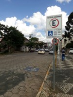 Norma e Sudoski elogiam serviço de estacionamento rotativo na cidade