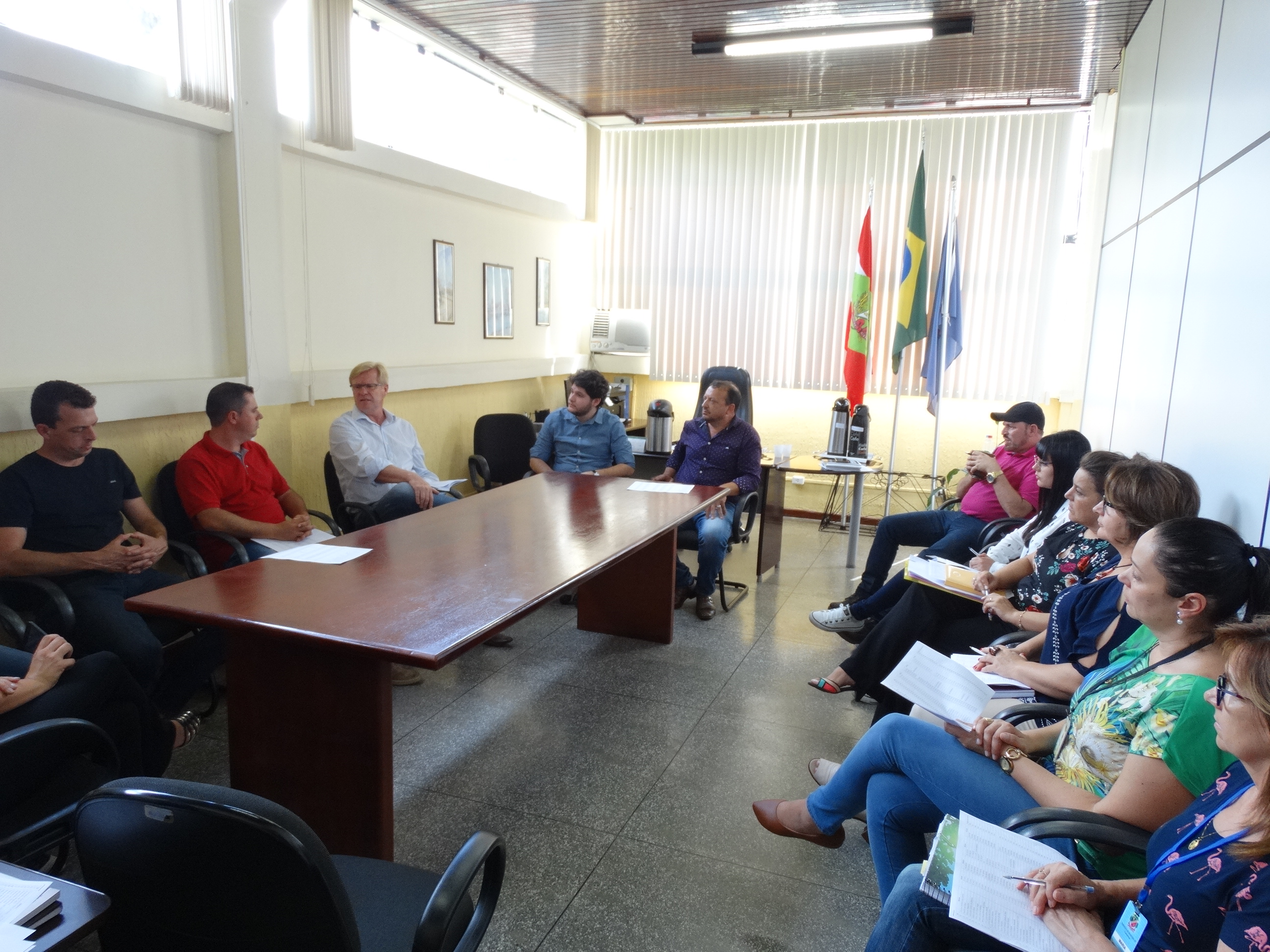 Reunião avança tratativas para regulamentação de coleta reciclável