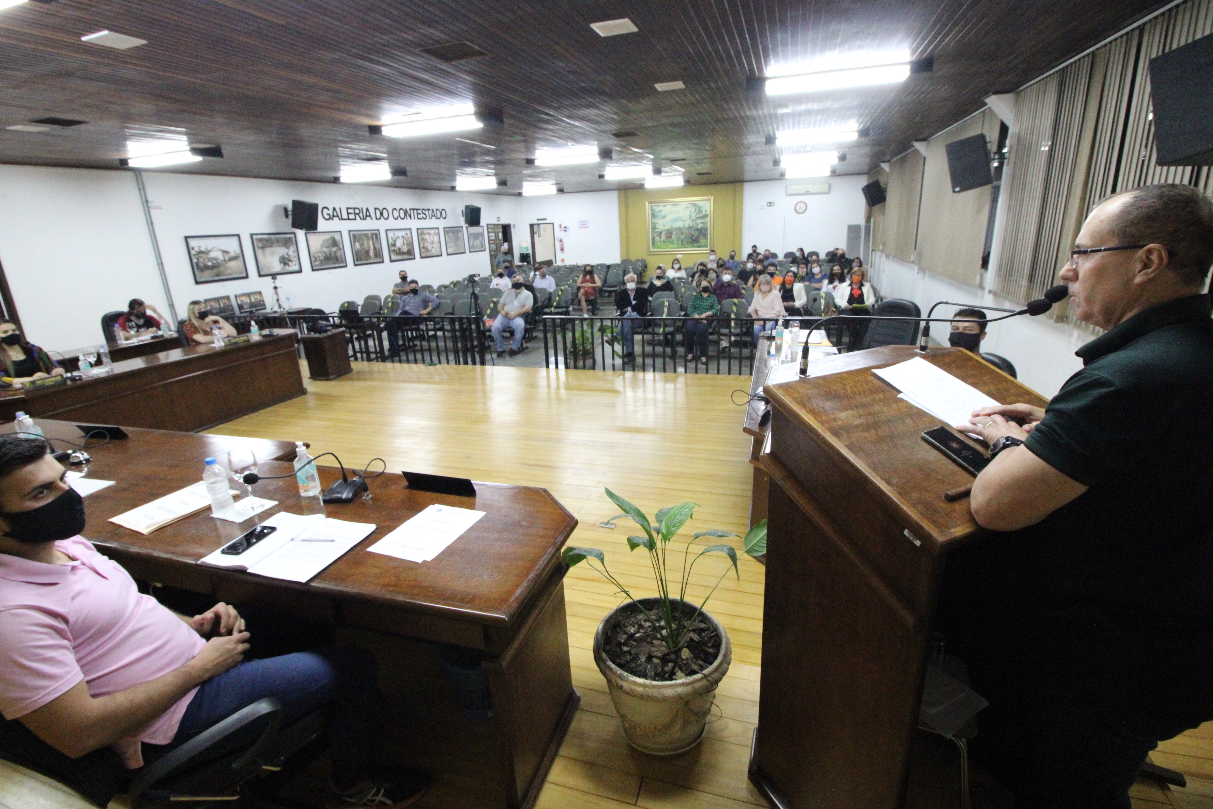 Vereador Professor Osmar Oleskovicz destaca atuação da Escola Tempo Feliz em Sessão