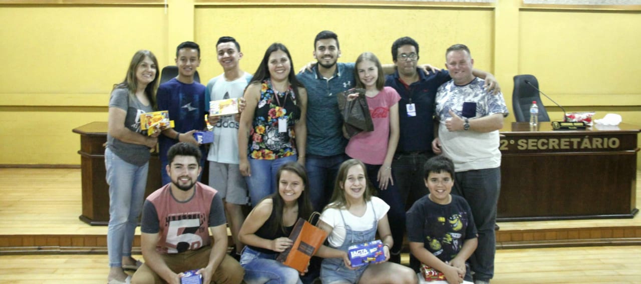 Vereadores Mirins encerram o ano com Amigo Chocolate 